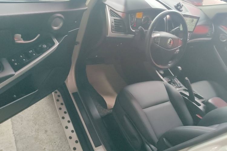 Used SsangYong Korando 2014 2.0L Gasoline Two-Wheel Drive Automatic Elite Navigation Edition Driver Seat