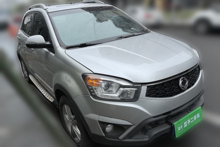 Used SsangYong Korando 2014 2.0L Gasoline Two-Wheel Drive Automatic Luxury Navigation Edition Front Right 45 Deg