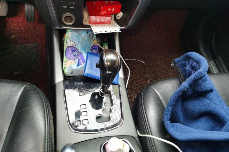 Used SsangYong Korando 2014 2.0L Gasoline 4x4 Automatic Luxury Navigation Edition Gear Lever