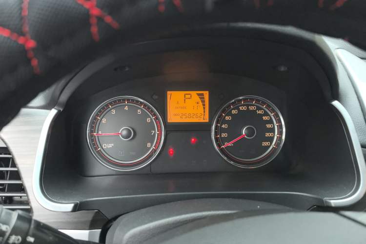 Used SsangYong Korando 2014 2.0L Gasoline Two-Wheel Drive Automatic Luxury Navigation Edition Instrument Cluster