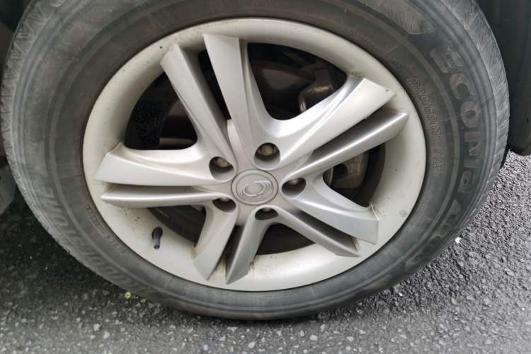 Used SsangYong Korando 2014 2.0L Gasoline 4x4 Automatic Luxury Navigation Edition Right Front Wheel Hub