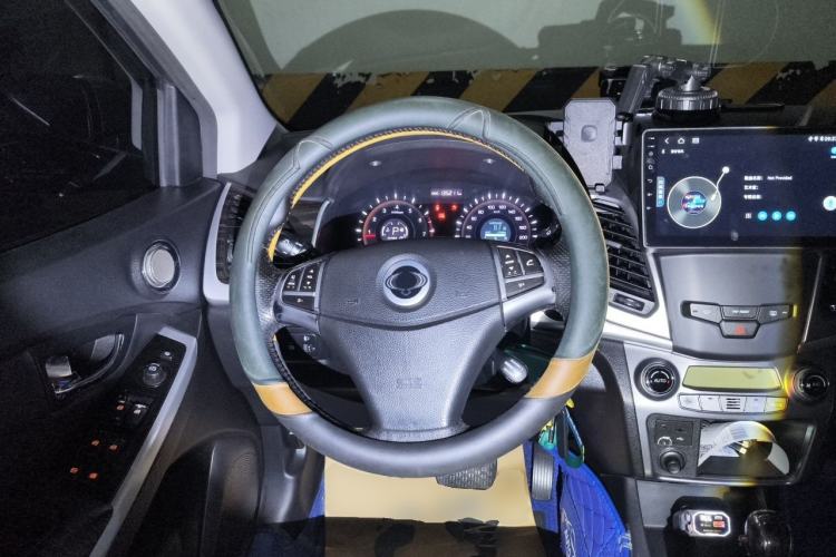 Used SsangYong Korando 2014 2.0L Gasoline 4x4 Automatic Luxury Navigation Edition Steering Wheel