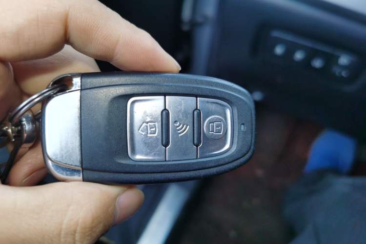 Used SsangYong Korando 2014 2.0L Gasoline 4x4 Automatic Luxury Navigation Edition Vehicle Key