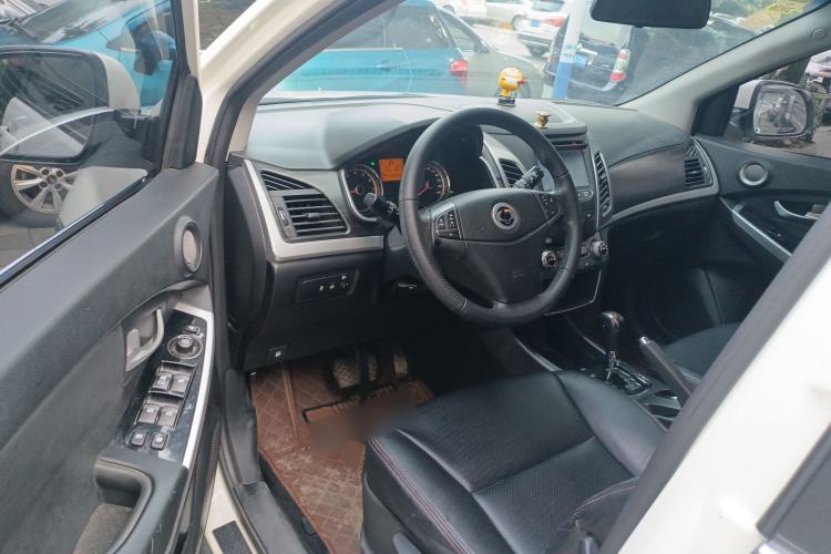 Used SsangYong Korando 2014 2.0L Gasoline Two-Wheel Drive Automatic Elite Navigation Edition Driver Seat