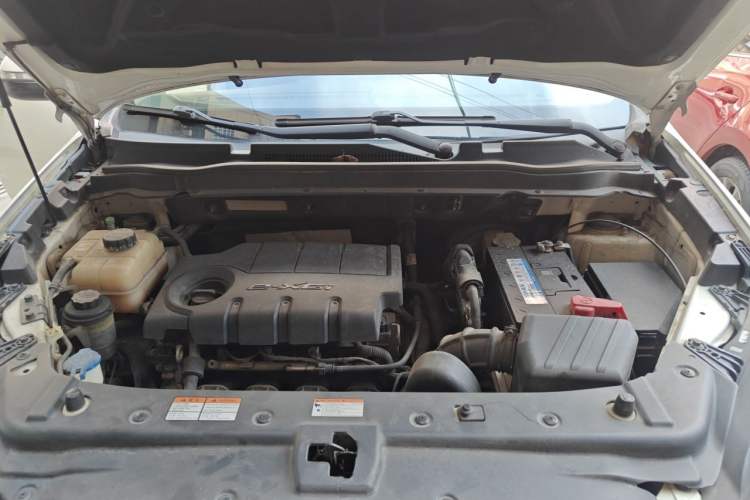 Used SsangYong Korando 2014 2.0L Gasoline Two-Wheel Drive Automatic Elite Navigation Edition Engine Bay