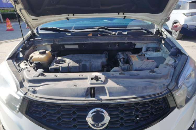 Used SsangYong Korando 2014 2.0L Gasoline Two-Wheel Drive Automatic Collection Edition Engine Bay