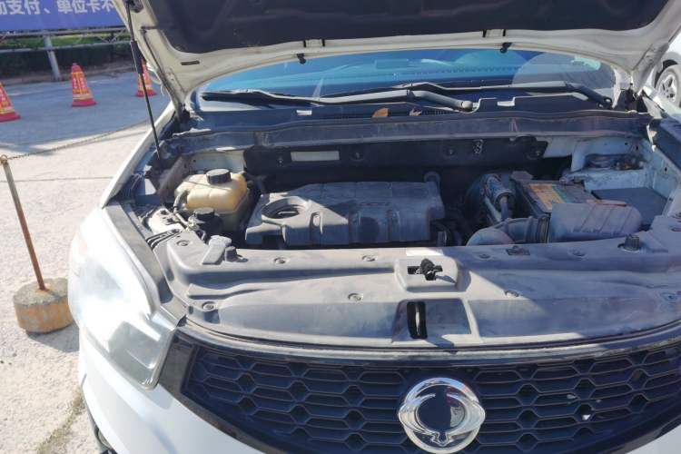 Used SsangYong Korando 2014 2.0L Gasoline Two-Wheel Drive Automatic Collection Edition Engine Bay Right