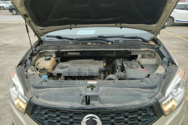 Used SsangYong Korando 2014 2.0L Gasoline Two-Wheel Drive Manual Comfort Navigation Edition Engine Bay