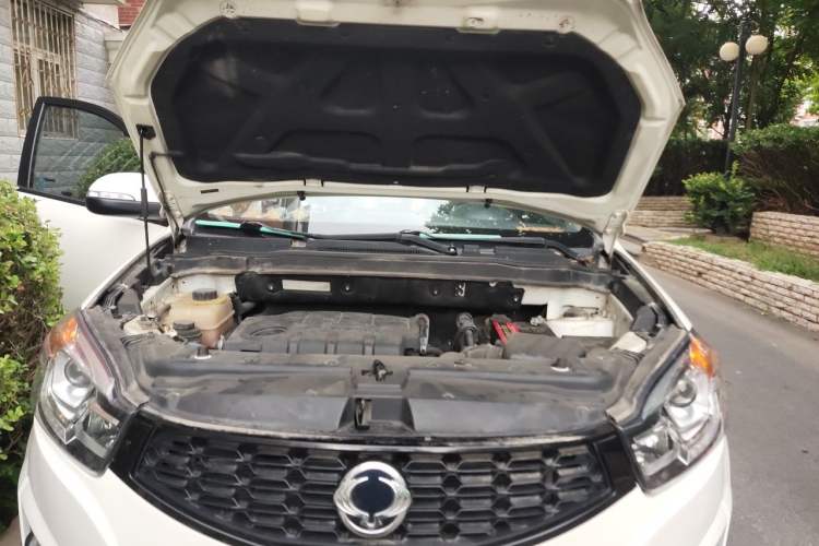 Used SsangYong Korando 2014 2.0L Gasoline Two-Wheel Drive Automatic Elite Navigation Edition Engine Bay