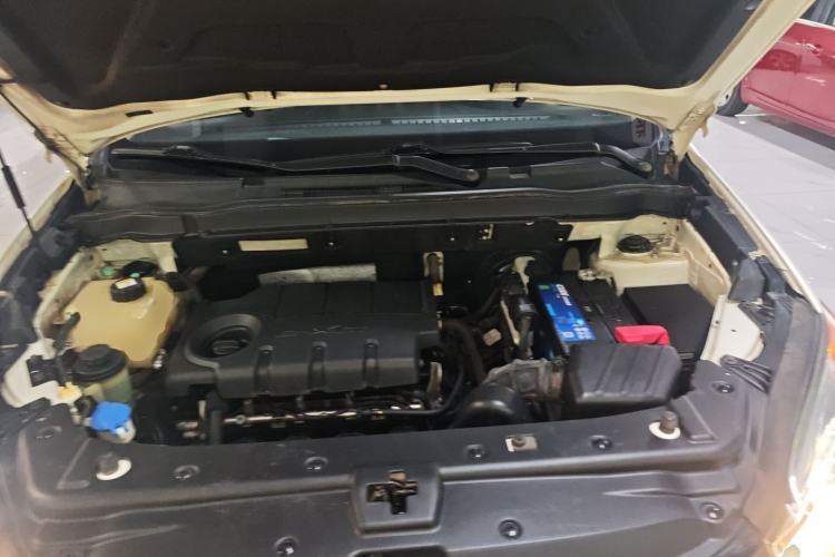Used SsangYong Korando 2014 2.0L Gasoline Two-Wheel Drive Automatic Elite Navigation Edition Engine Bay