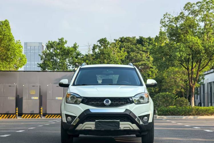 Used SsangYong Korando 2014 2.0L Gasoline Two-Wheel Drive Automatic Elite Navigation Edition Exterior 1