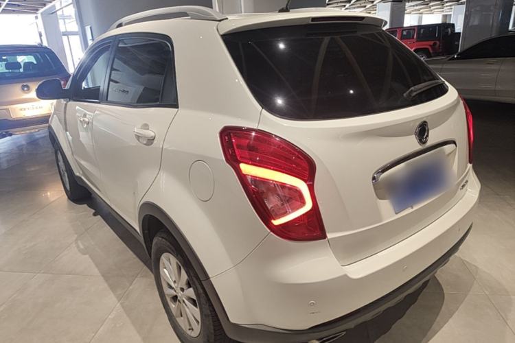 Used SsangYong Korando 2014 2.0L Gasoline Two-Wheel Drive Automatic Elite Navigation Edition Exterior 2