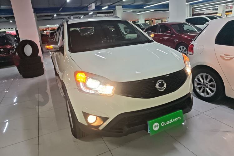 Used SsangYong Korando 2014 2.0L Gasoline Two-Wheel Drive Automatic Elite Navigation Edition Exterior 2