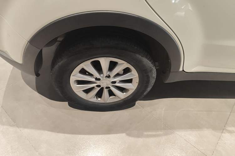 Used SsangYong Korando 2014 2.0L Gasoline Two-Wheel Drive Automatic Elite Navigation Edition Exterior 5