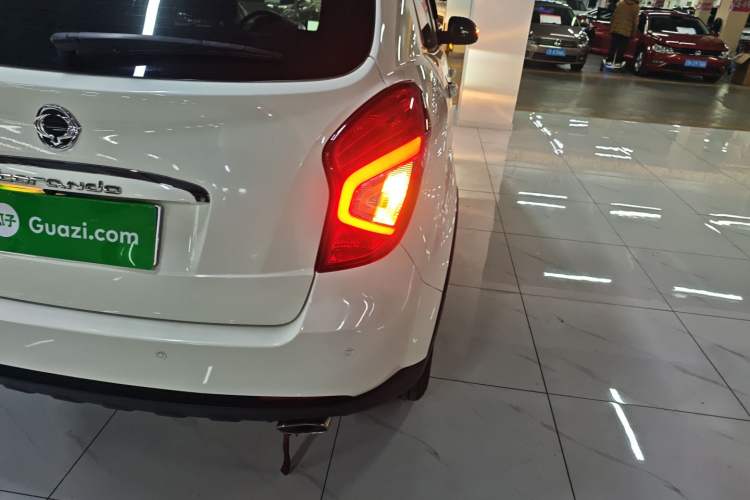 Used SsangYong Korando 2014 2.0L Gasoline Two-Wheel Drive Automatic Elite Navigation Edition Exterior 6