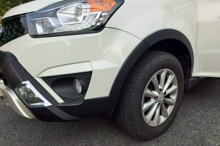 Used SsangYong Korando 2014 2.0L Gasoline Two-Wheel Drive Automatic Elite Navigation Edition Exterior 7