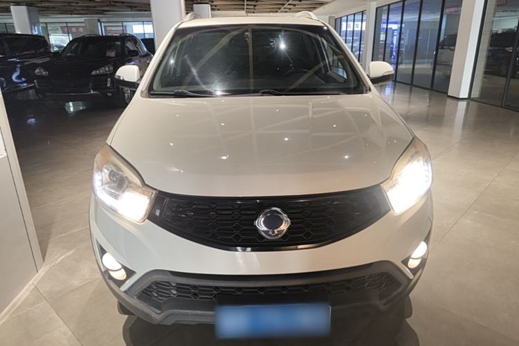 Used SsangYong Korando 2014 2.0L Gasoline Two-Wheel Drive Automatic Elite Navigation Edition Front