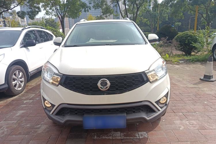 Used SsangYong Korando 2014 2.0L Gasoline Two-Wheel Drive Automatic Elite Navigation Edition Front