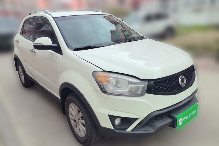 Used SsangYong Korando 2014 2.0L Gasoline Two-Wheel Drive Automatic Elite Navigation Edition Front Right 45 Deg