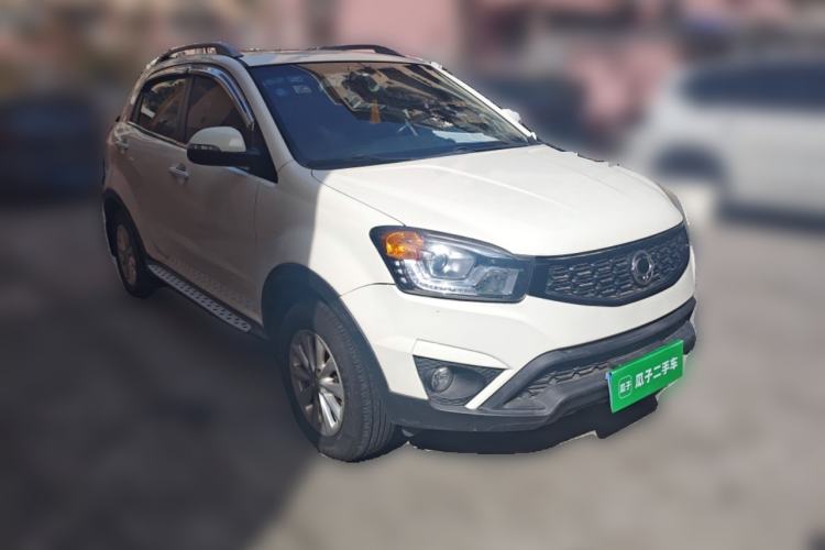 Used SsangYong Korando 2014 2.0L Gasoline Two-Wheel Drive Automatic Elite Navigation Edition Front Right 45 Deg