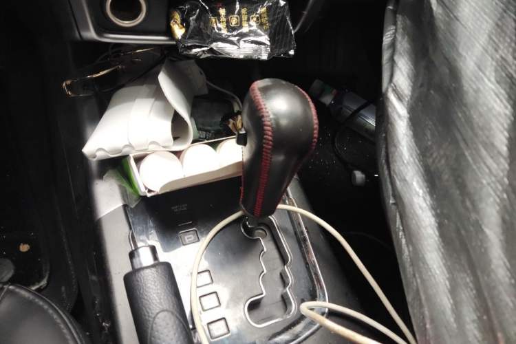 Used SsangYong Korando 2014 2.0L Gasoline Two-Wheel Drive Automatic Elite Navigation Edition Gear Lever