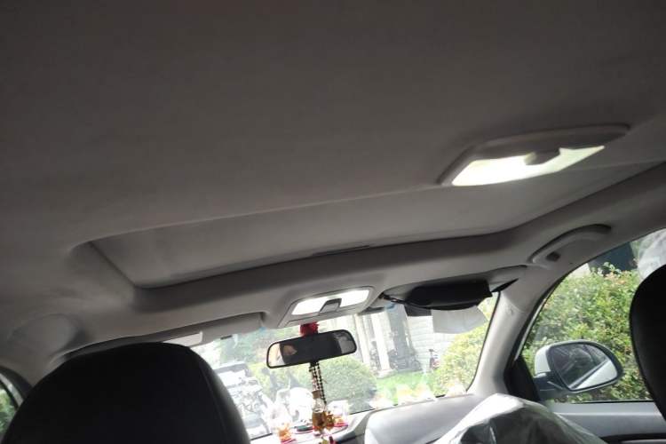 Used SsangYong Korando 2014 2.0L Gasoline Two-Wheel Drive Automatic Elite Navigation Edition Headliner