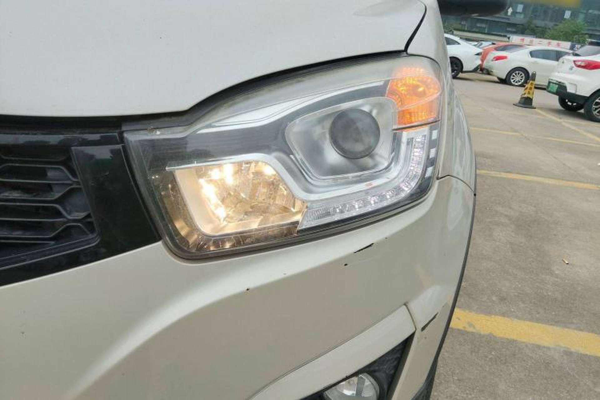 Used SsangYong Korando 2014 2.0L Gasoline Two-Wheel Drive Manual Comfort Navigation Edition Left Front Headlight
