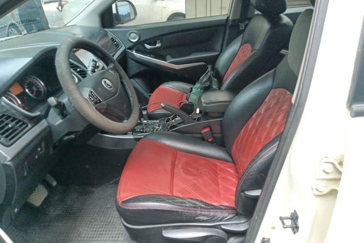 Used SsangYong Korando 2014 2.0L Gasoline Two-Wheel Drive Automatic Elite Navigation Edition Left Front Seat