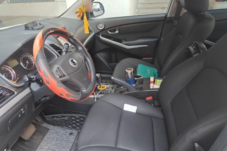 Used SsangYong Korando 2014 2.0L Gasoline Two-Wheel Drive Automatic Elite Navigation Edition Left Front Seat