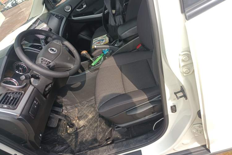 Used SsangYong Korando 2014 2.0L Gasoline Two-Wheel Drive Automatic Elite Navigation Edition Left Front Seat
