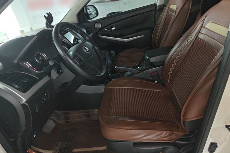 Used SsangYong Korando 2014 2.0L Gasoline Two-Wheel Drive Automatic Elite Navigation Edition Left Front Seat