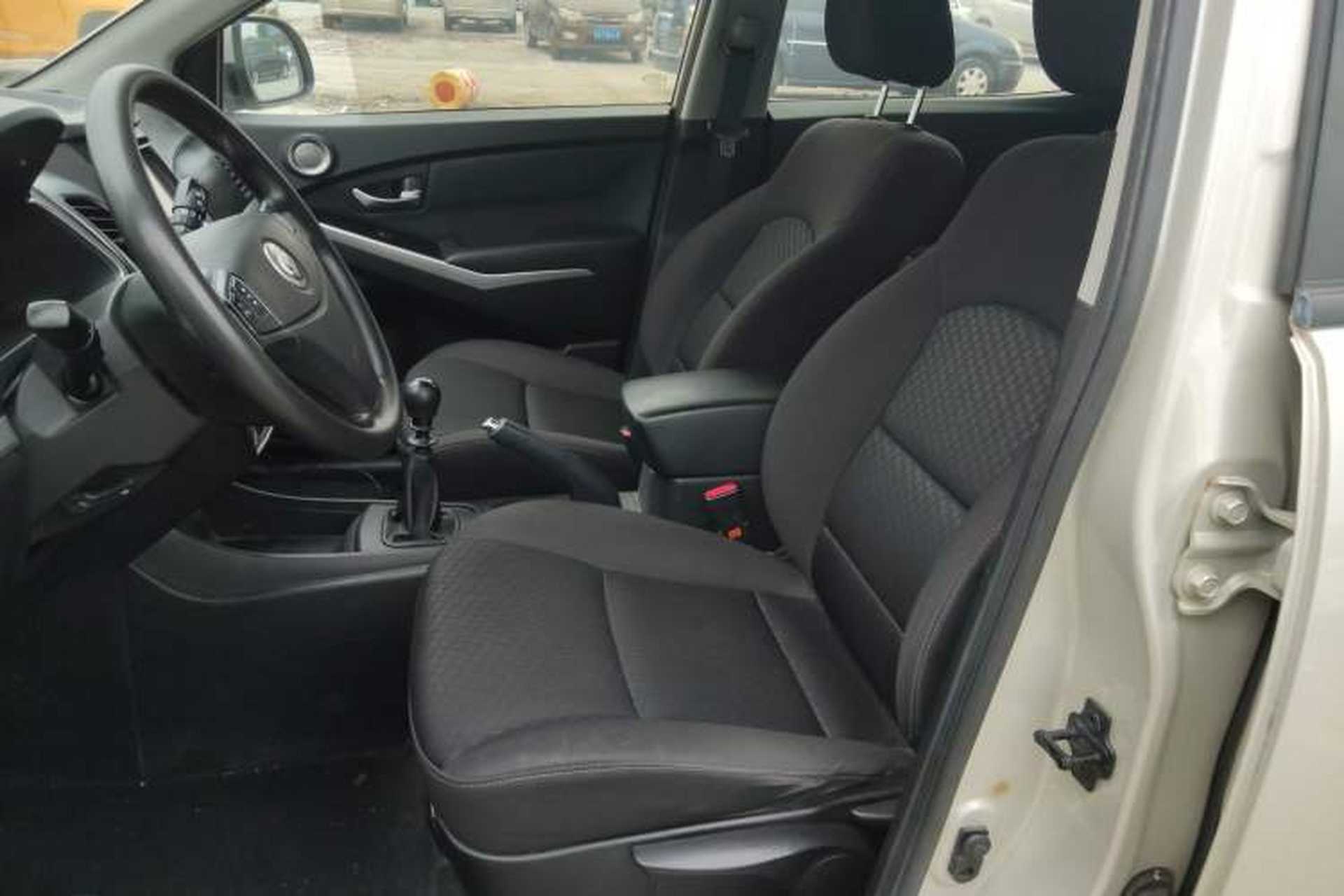 Used SsangYong Korando 2014 2.0L Gasoline Two-Wheel Drive Manual Comfort Navigation Edition Left Front Seat