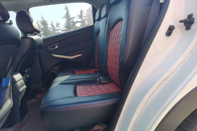 Used SsangYong Korando 2014 2.0L Gasoline Two-Wheel Drive Automatic Collection Edition Left Rear Seat