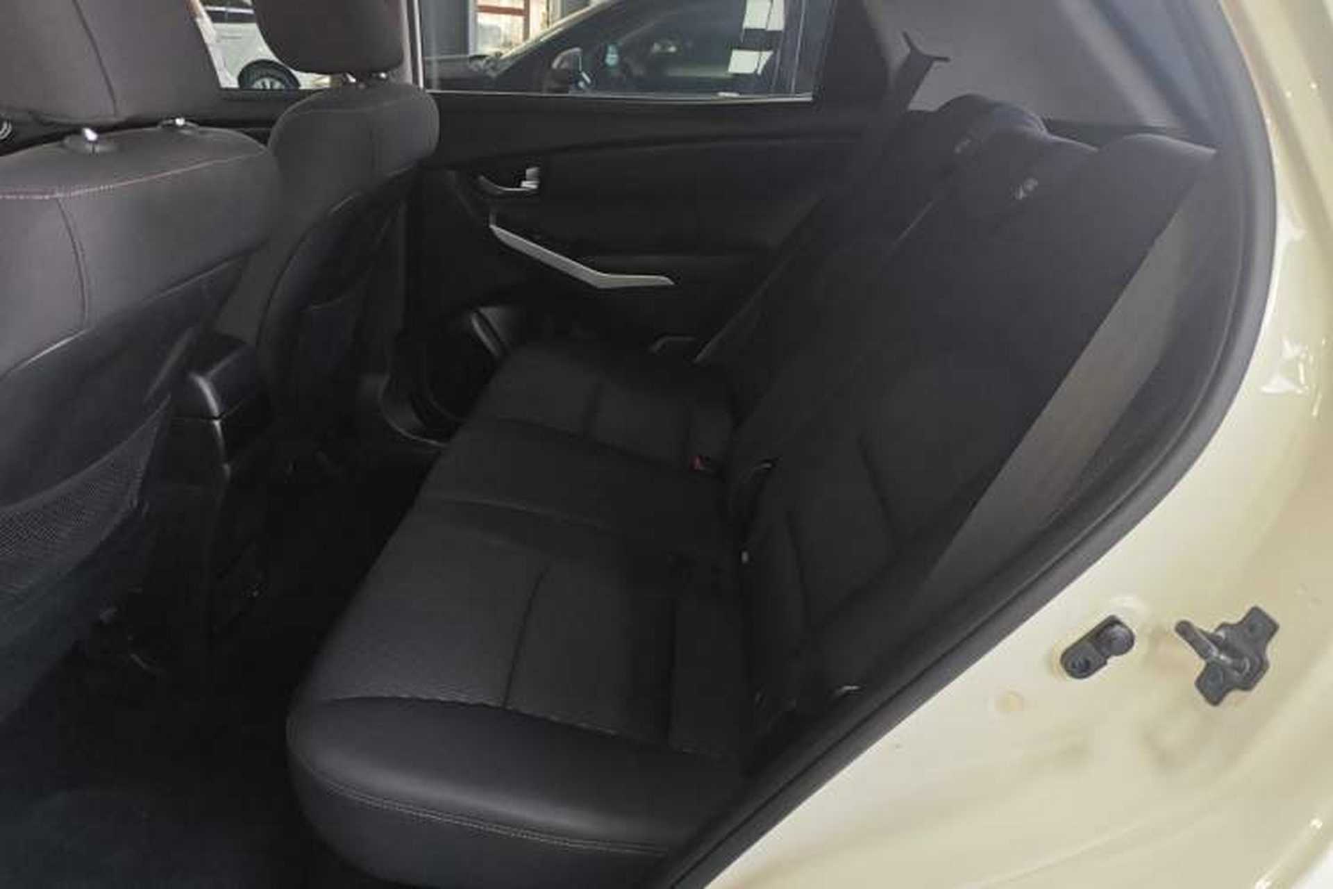 Used SsangYong Korando 2014 2.0L Gasoline Two-Wheel Drive Automatic Elite Navigation Edition Left Rear Seat