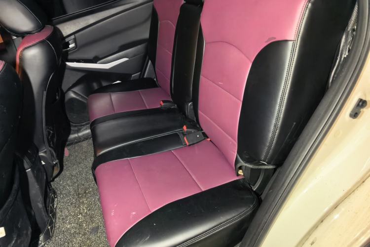 Used SsangYong Korando 2014 2.0L Gasoline Two-Wheel Drive Manual Comfort Navigation Edition Left Rear Seat