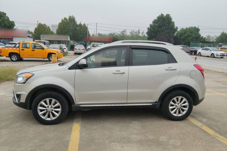 Used SsangYong Korando 2014 2.0L Gasoline Two-Wheel Drive Manual Comfort Navigation Edition Left Side