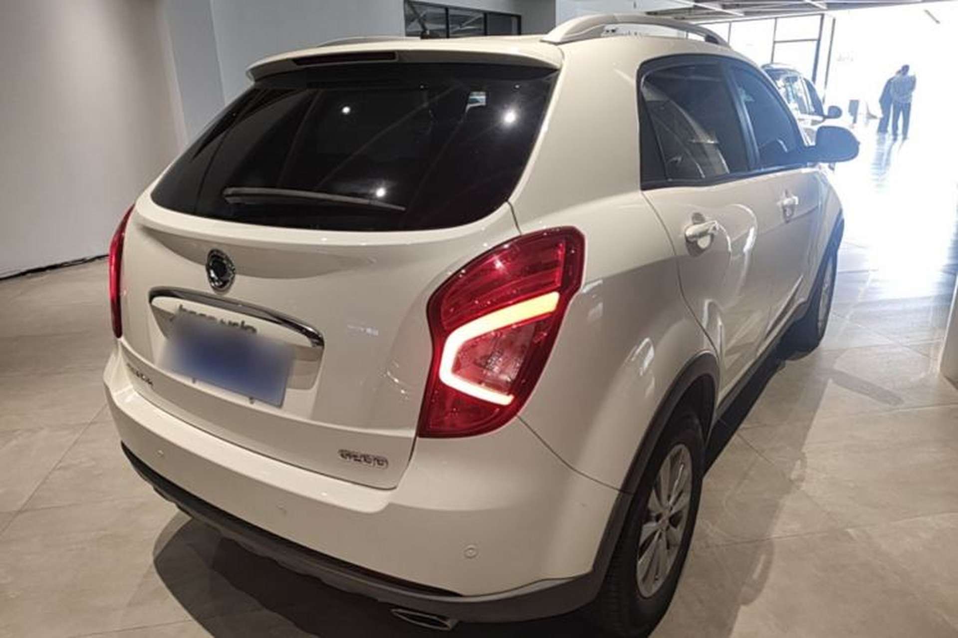 Used SsangYong Korando 2014 2.0L Gasoline Two-Wheel Drive Automatic Elite Navigation Edition Rear Right 45 Deg