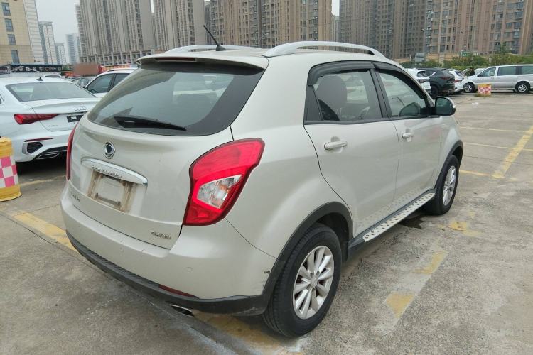 Used SsangYong Korando 2014 2.0L Gasoline Two-Wheel Drive Manual Comfort Navigation Edition Rear Right 45 Deg
