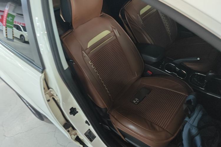 Used SsangYong Korando 2014 2.0L Gasoline Two-Wheel Drive Automatic Elite Navigation Edition Right Front Seat