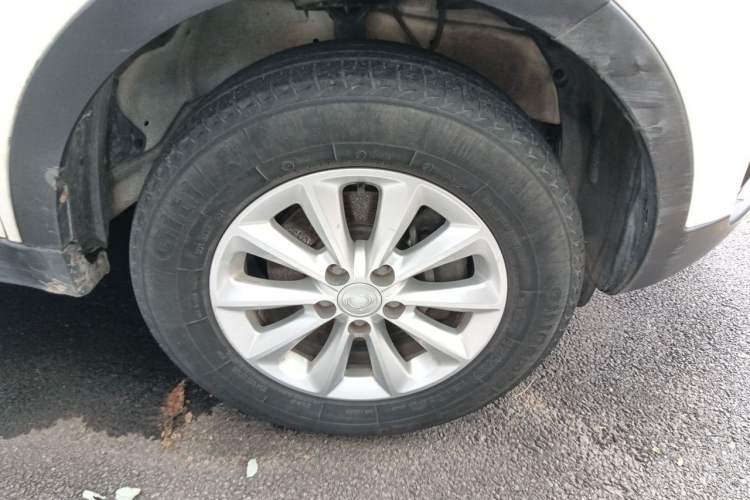 Used SsangYong Korando 2014 2.0L Gasoline Two-Wheel Drive Automatic Elite Navigation Edition Right Front Wheel Hub