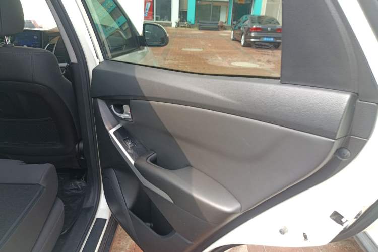 Used SsangYong Korando 2014 2.0L Gasoline Two-Wheel Drive Automatic Elite Navigation Edition Right Rear Door Interior