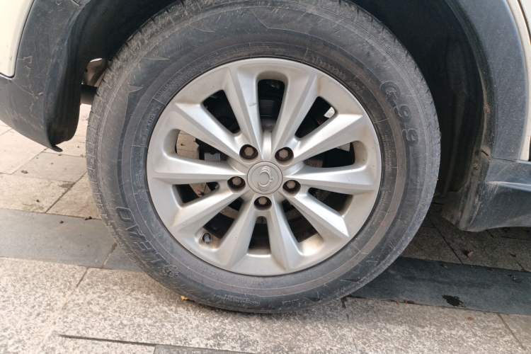 Used SsangYong Korando 2014 2.0L Gasoline Two-Wheel Drive Automatic Elite Navigation Edition Right Rear Wheel Hub