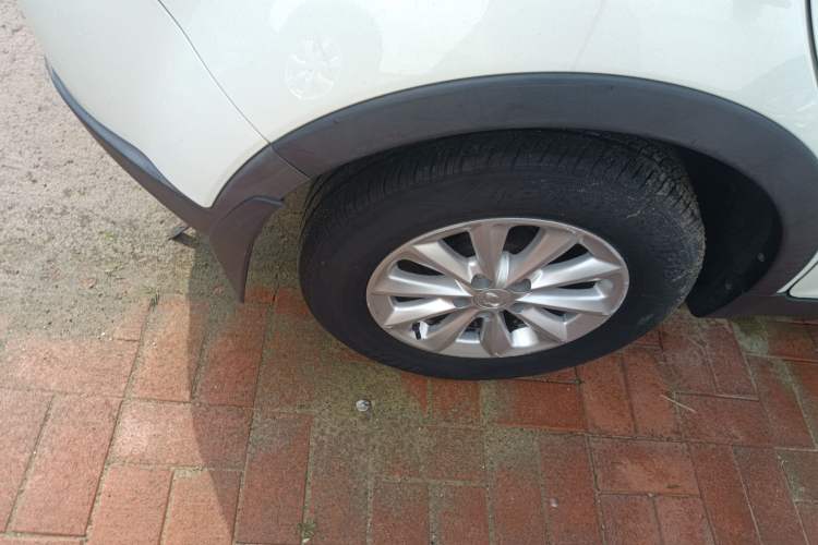 Used SsangYong Korando 2014 2.0L Gasoline Two-Wheel Drive Automatic Elite Navigation Edition Right Rear Wheel Hub