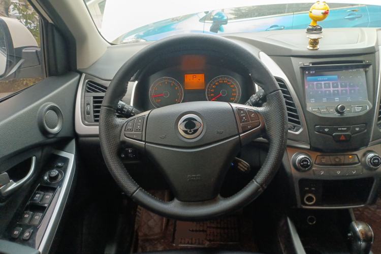 Used SsangYong Korando 2014 2.0L Gasoline Two-Wheel Drive Automatic Elite Navigation Edition Steering Wheel