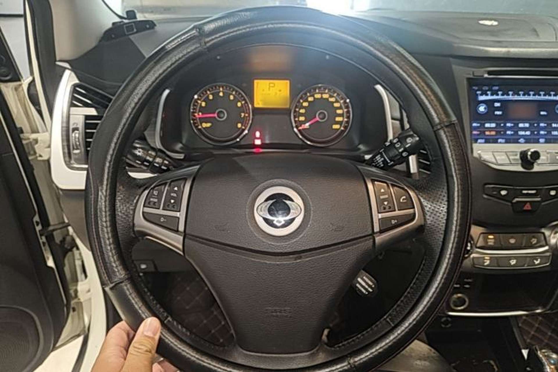 Used SsangYong Korando 2014 2.0L Gasoline Two-Wheel Drive Automatic Elite Navigation Edition Steering Wheel