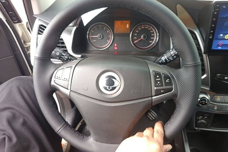 Used SsangYong Korando 2014 2.0L Gasoline Two-Wheel Drive Automatic Elite Navigation Edition Steering Wheel