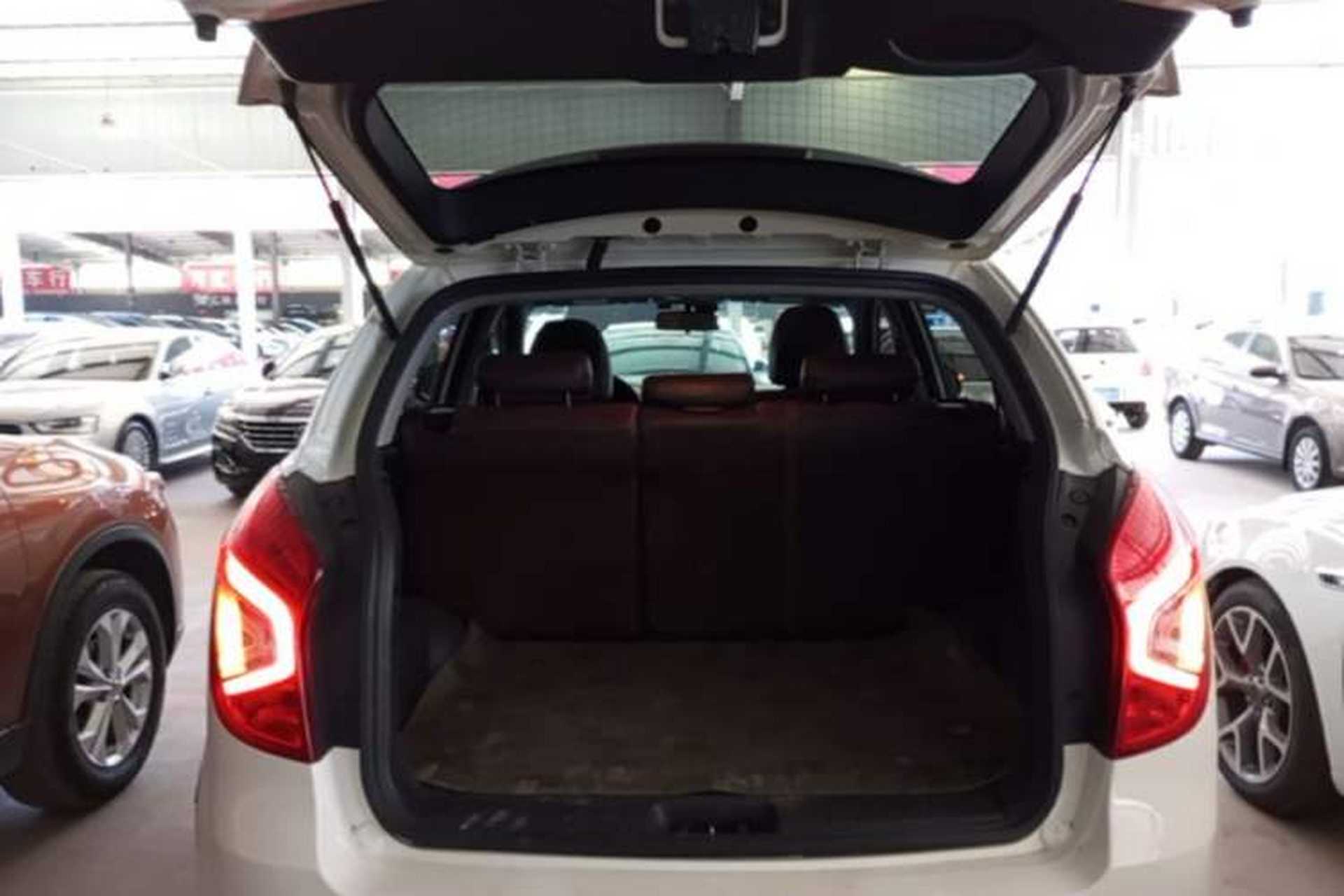 Used SsangYong Korando 2014 2.0L Gasoline Two-Wheel Drive Automatic Elite Navigation Edition Trunk