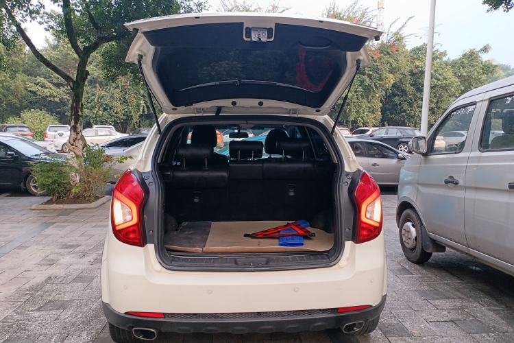 Used SsangYong Korando 2014 2.0L Gasoline Two-Wheel Drive Automatic Elite Navigation Edition Trunk