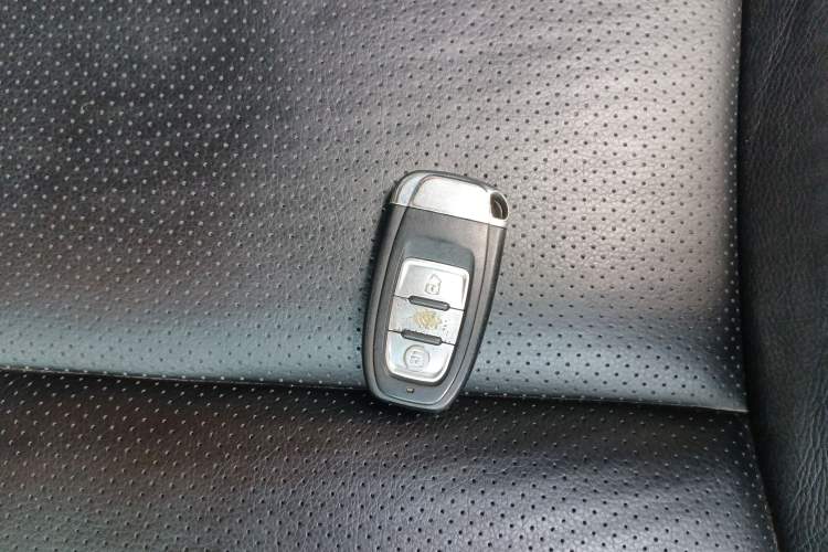 Used SsangYong Korando 2014 2.0L Gasoline Two-Wheel Drive Automatic Elite Navigation Edition Vehicle Key