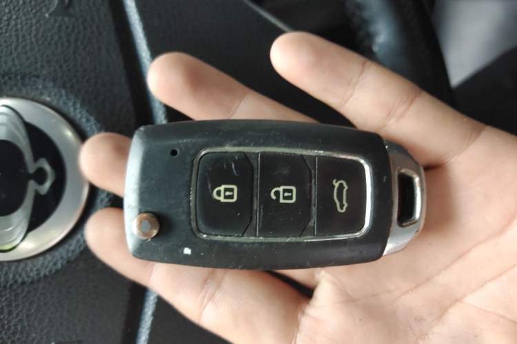 Used SsangYong Korando 2014 2.0L Gasoline Two-Wheel Drive Automatic Elite Navigation Edition Vehicle Key